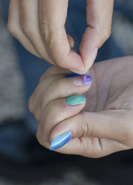 Namaki - Water Based Peelable Nail Polish - Glitter Purple