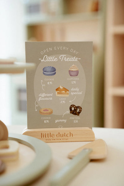 Little Dutch Cake Stand
