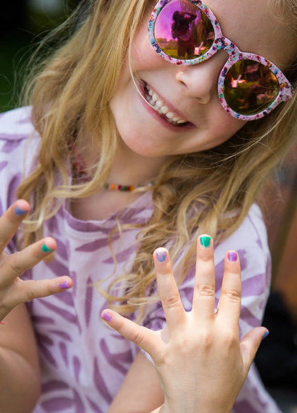 Namaki - Water Based Peelable Nail Polish - Glitter Purple